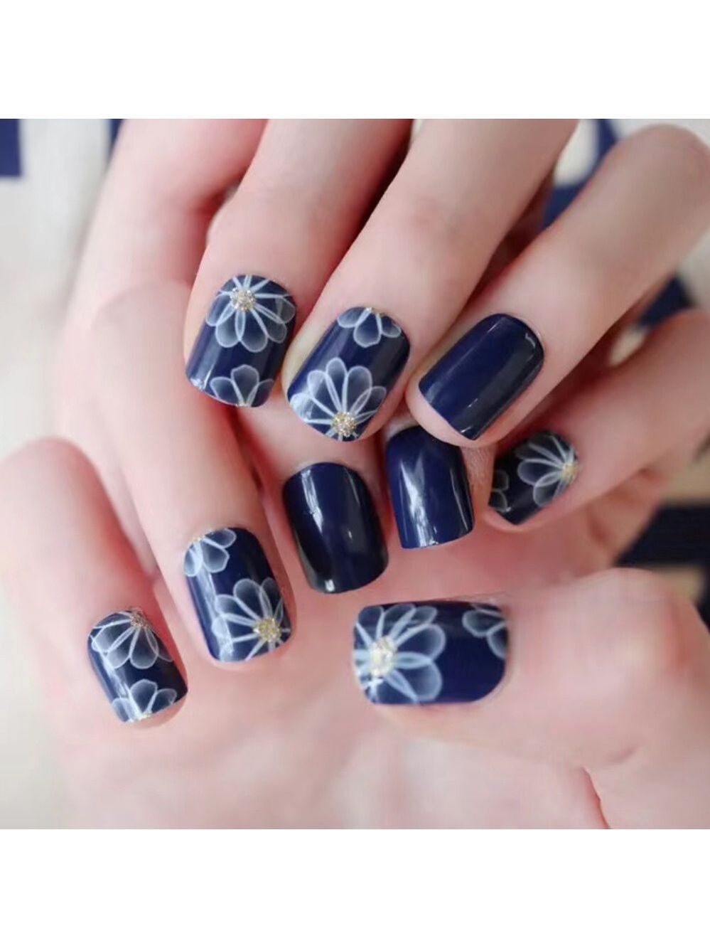 Midnight Floral - Nail Junkie - full artificial nail set